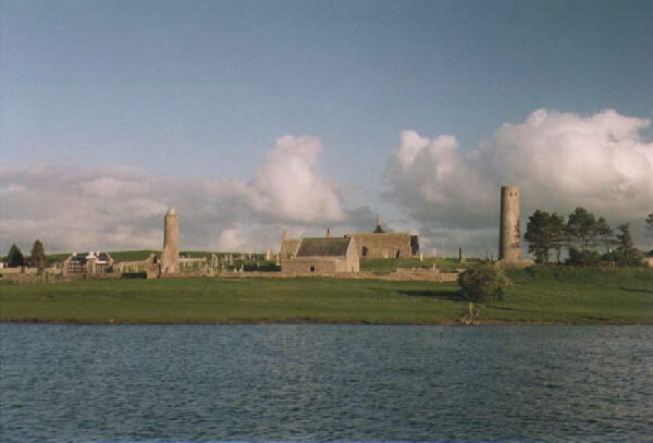 clonmacnoise_900